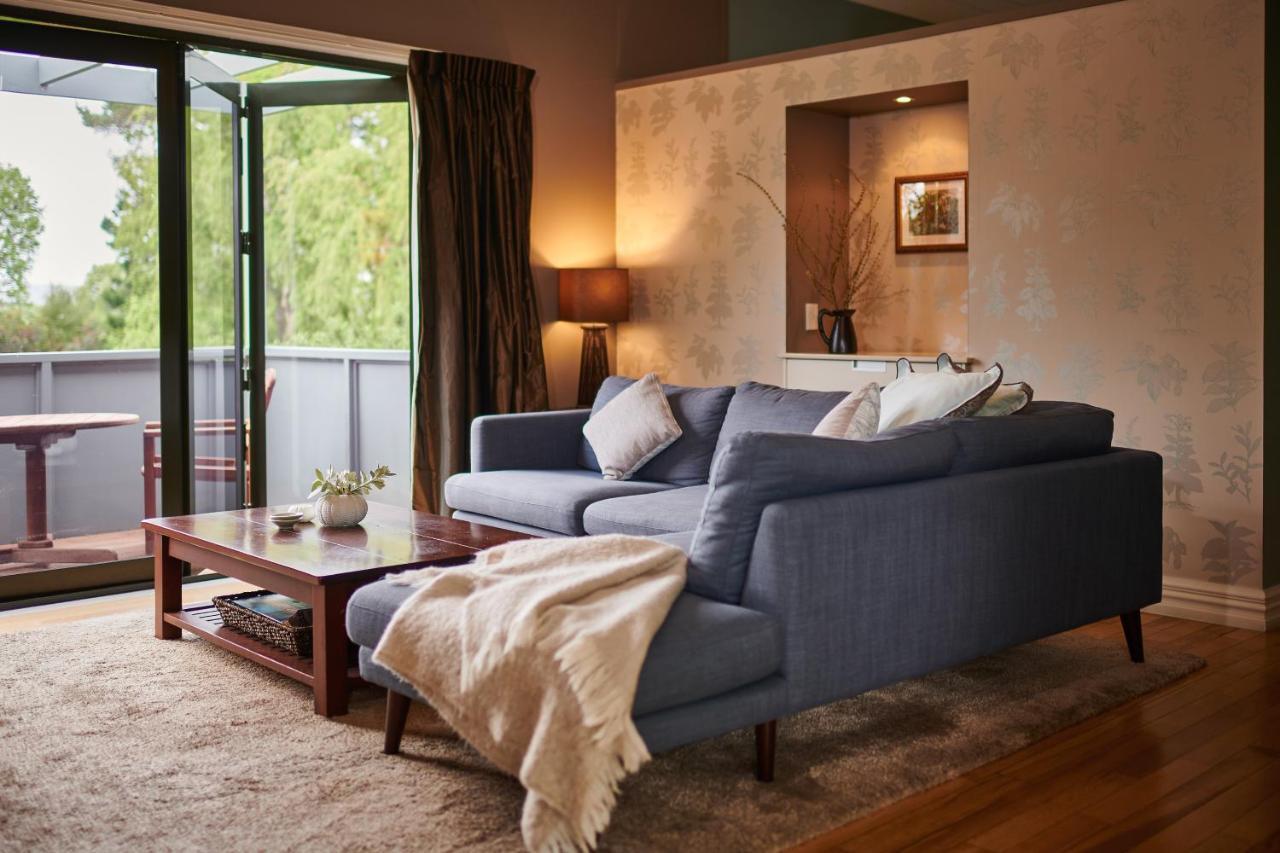Parehua Resort Мартинборо Экстерьер фото A living room